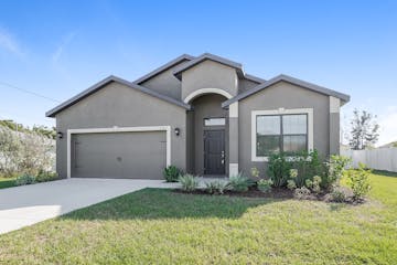 1107 SW 6th Ct Cape Coral, FL 33991